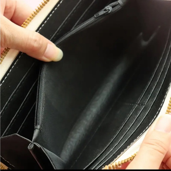 Sanrio Hello Kitty Trendy Wallet Lightweight Leather Coin Card Organizer Zip - Picture 3 of 3